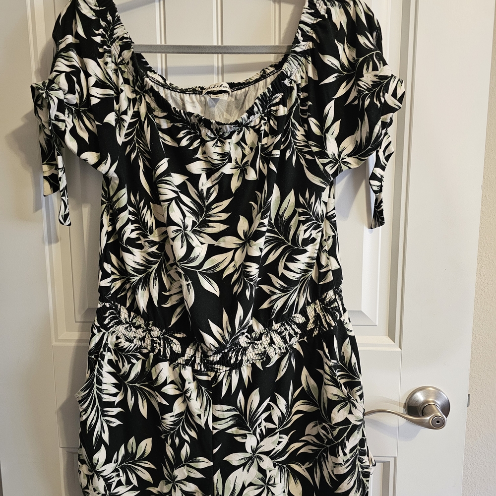 Derek Heart Monochrome Leaf Pattern Romper